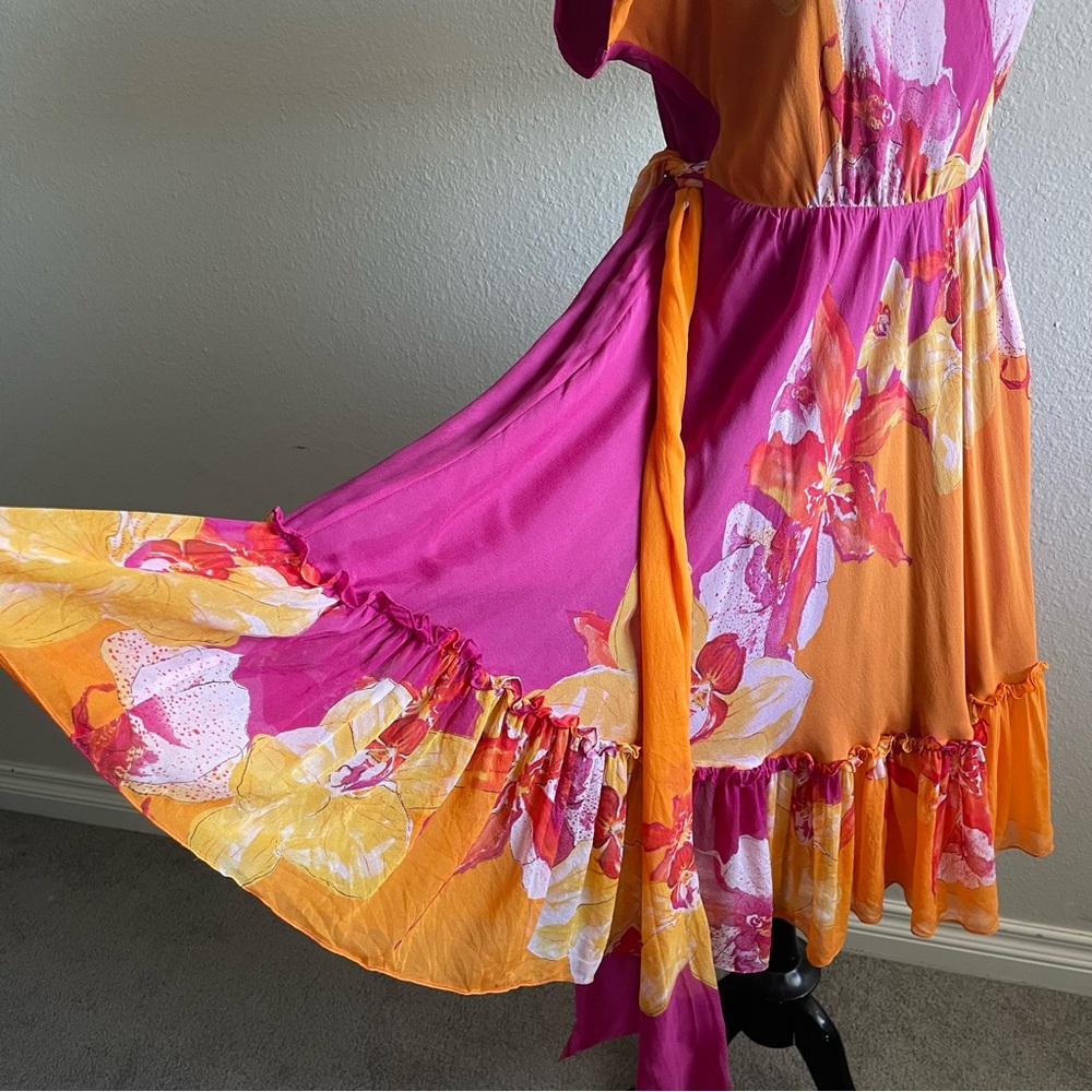Diane Von Furstenburg Rewa Short Floral Silk Wrap dress - Picture 4 of 10